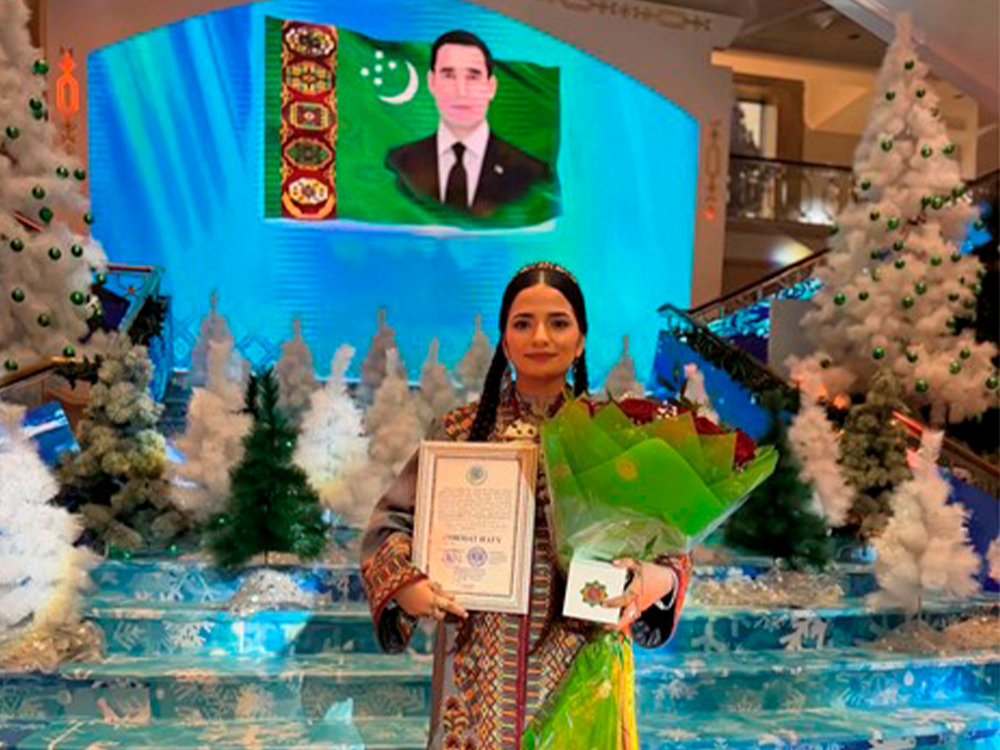 BAGTDAN SERPAÝLY ÝAŞLAR