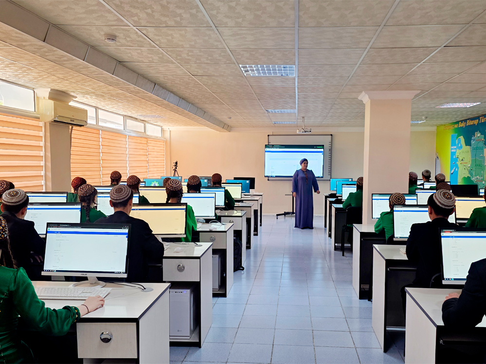 Проведён Тестовый конкурс по Английскому языку среди учащихся средних школ